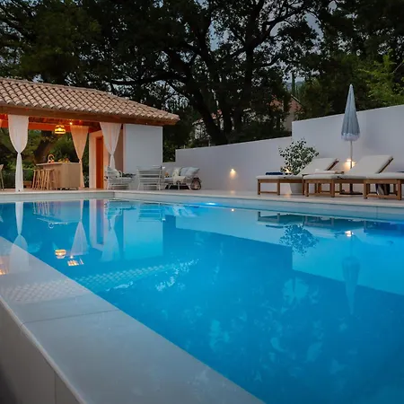 Emelie, Luxury Oasis Near Dubrovnik *