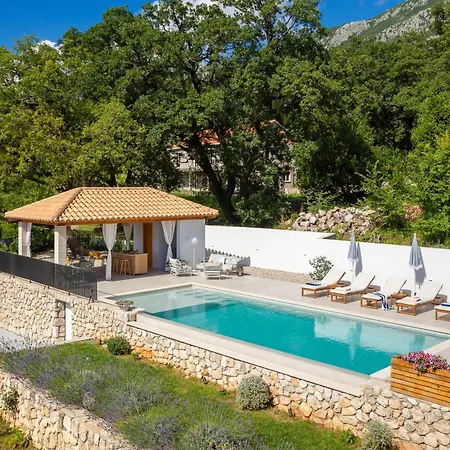 Emelie, Luxury Oasis Near Dubrovnik *
