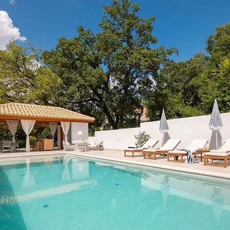 Emelie, Luxury Oasis Near Dubrovnik Villa *
