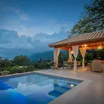 Emelie, Luxury Oasis Near Dubrovnik ヴィラ Zastolje