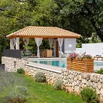 Emelie, Luxury Oasis Near Dubrovnik ヴィラ *