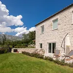 Emelie, Luxury Oasis Near Dubrovnik