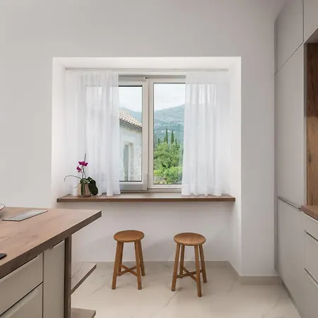 Emelie, Luxury Oasis Near Dubrovnik Vila