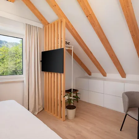 Emelie, Luxury Oasis Near Dubrovnik Vila *