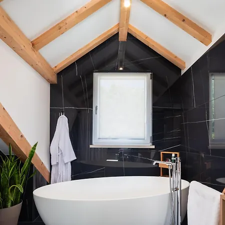 Emelie, Luxury Oasis Near Dubrovnik * Zastolje